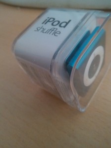 iPod shuffle - blue